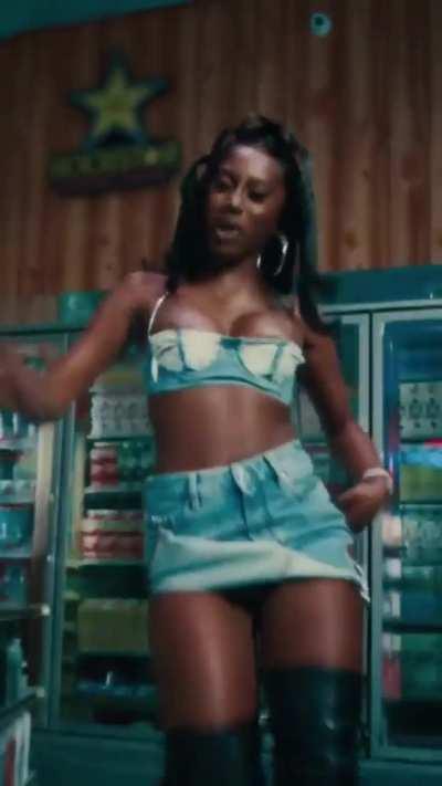 Flo Milli [Fruit Loop]