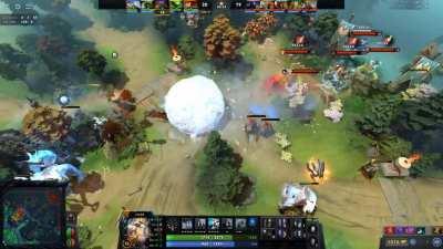 Played with this Tusk mid (low Immortal EU), plays like this make me think he's smurfing