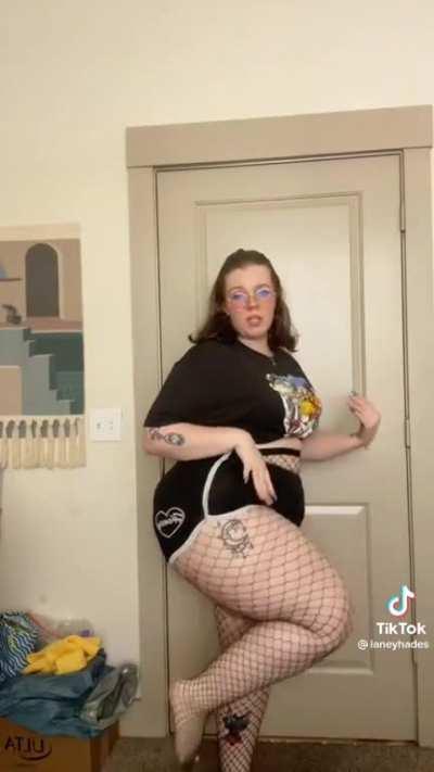 LaneyHades/ Laney Blue. Her bf is so fucking lucky.