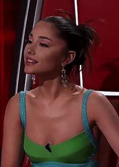 Don't forget to vote for Team Ari tonight!