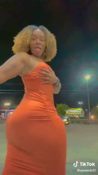 all dat jiggle 🍑🍑💦