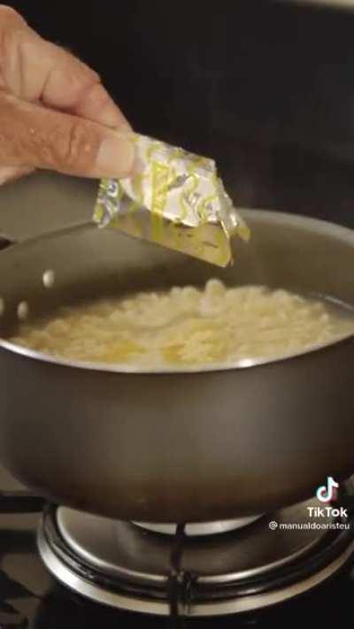 Como se desfaz um miojo em 3m