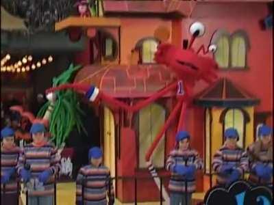 So this happened at Macy's 2008 Thanksgiving Parade. Watch until the end