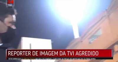 (With sound) Cameraman assaulted after the Porto-Moreirense match in front of Porto's president Pinto da Costa