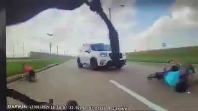 SUV Driver arrested after running over two cyclists near Dallas-Fort Worth International Airport 