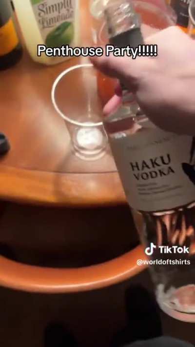 josh celebrating NYE with the huzz 