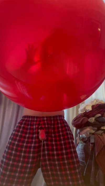Inflating a big tight balloon is like edging for me! I always moan, throb and cum handsfree! 🥵