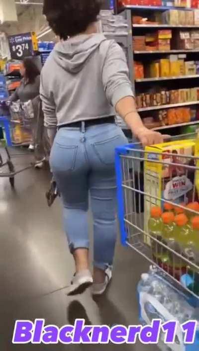 {SELLING} HMU ON TELEGRAM (@ BLACKNERD11) FOR CANDID FOLDERS/CHATS✅ NO TRADES❌