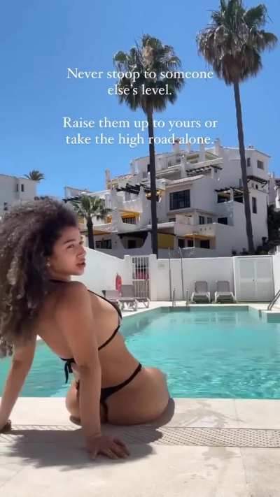 @bambiianna curves are insane