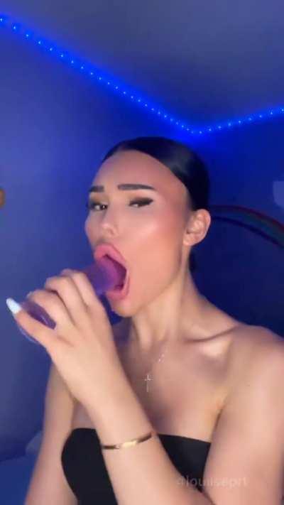 Wanna fuck my throat this fast ?