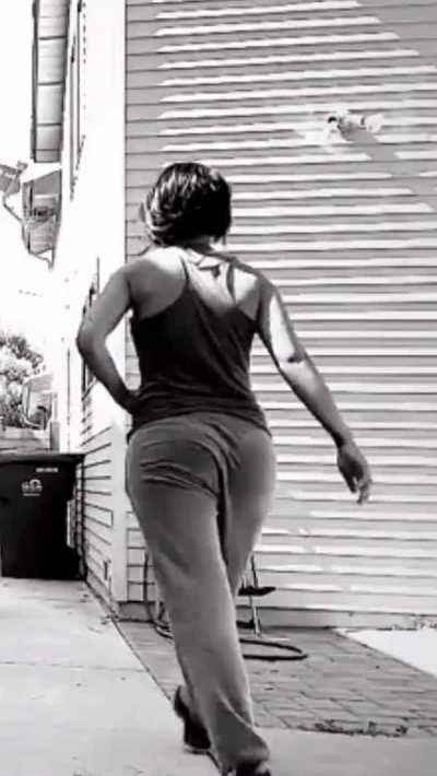 Gotta be one of my favorite gifs of bayley