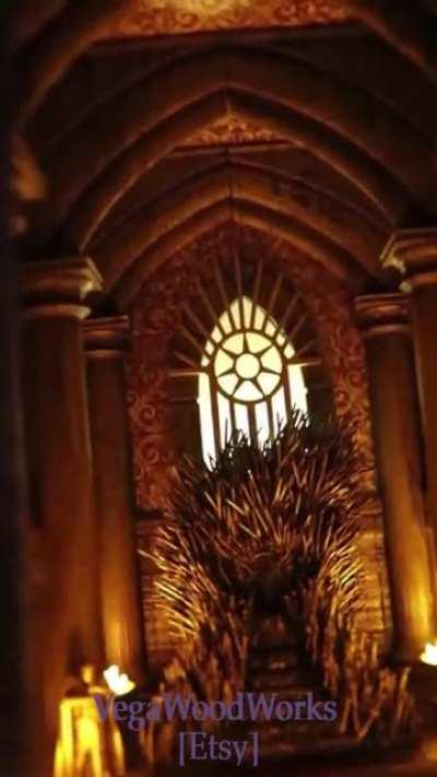 [NO SPOILERS] I made a Throne Room booknook with a slightly more 