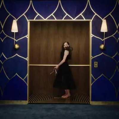 The spin, the legs, the smile, the hair... the everything.... greatest Mackenzie video ever!