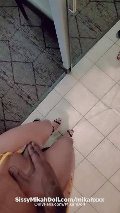 He rubbed my sissy clitty until I dripped juice