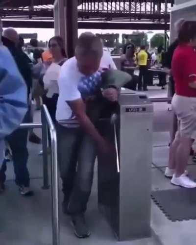 No Entrance For Dummy's