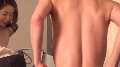 Watching Yu Shinoda undress is mesmerizing [JUL-625]