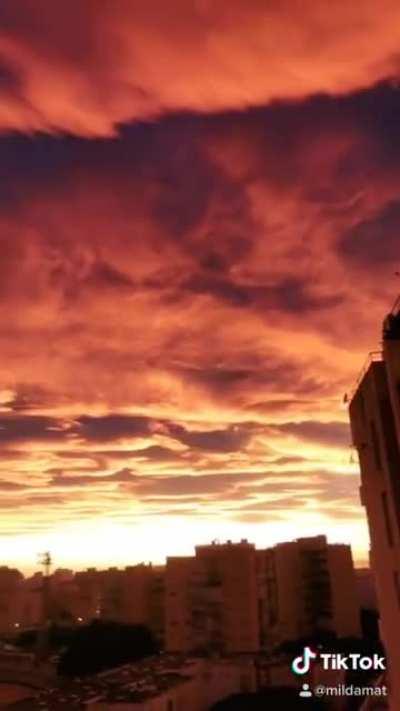 lenticular clouds 💕