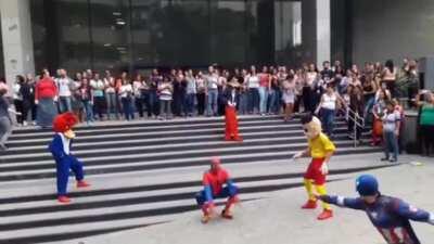 yo le puse el webi wabo mas fuerte, ahora es el video perfecto, aquino y duxo veanlo denle una oportunidad al webi wabo :'v