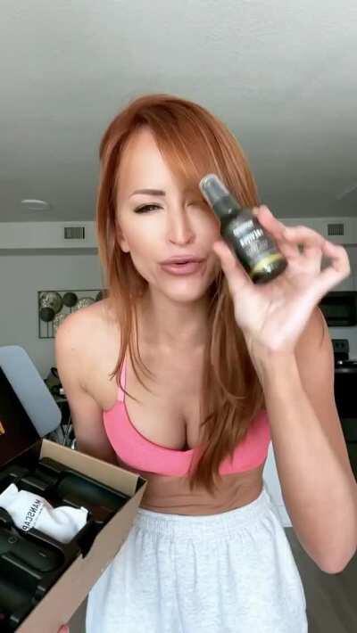 Summer Rae talking about balls