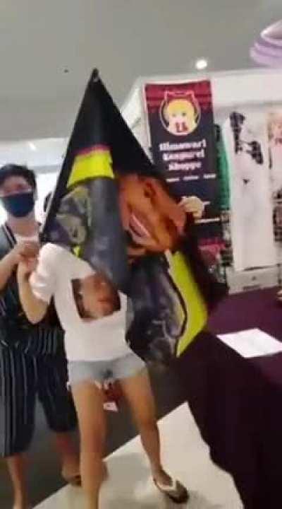 he also did a 1:1 recreation of the acapella for it