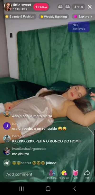 Bro how are 1.5k people watching a static picture???