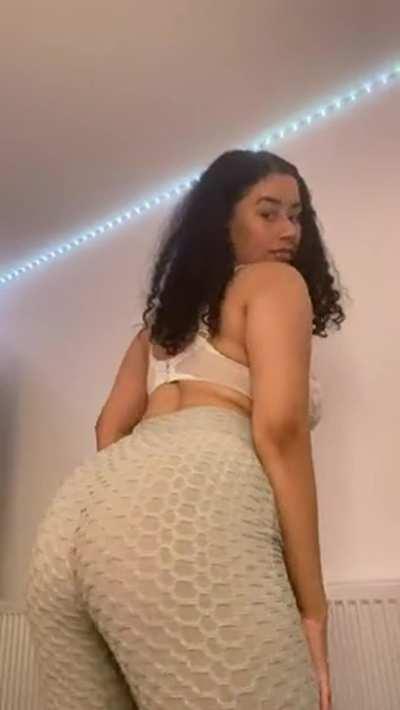 Hope you aren‘t mad at me for not knowing how to film correctly… :(