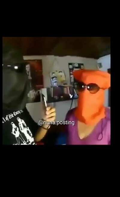 Encontré este fragmento, una joya la verdad.