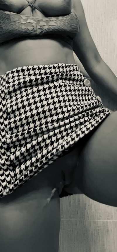 Pee and cream in the same time. Dont you want a gf like me in your life?🫦👅