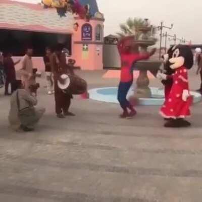 I introduce to you, desi spiderman