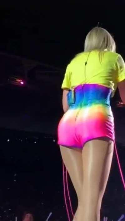 Perfect ass 🍑🤤