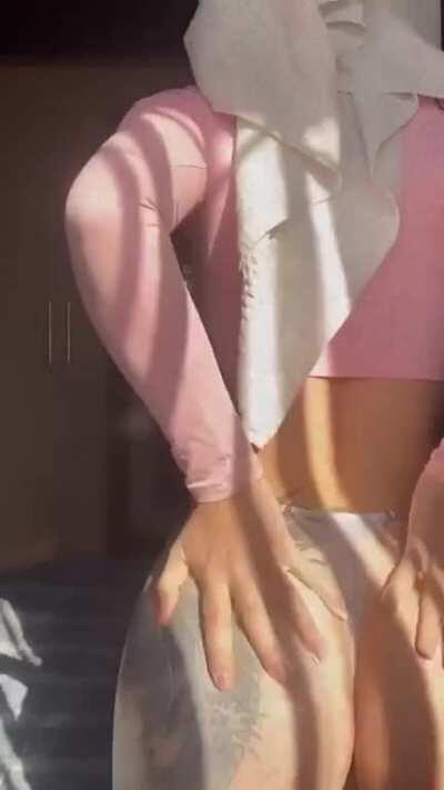 Sabrina Raissa @saaraissa