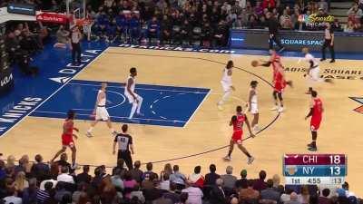 [Highlight] Caruso behind the back pass for a Vucevic jam