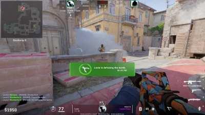 Grenade trajectory can give spectators wallhack through smokes