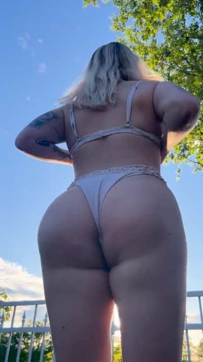 Should I keep my natural slim thick ass or get a bbl ?🤔🤭