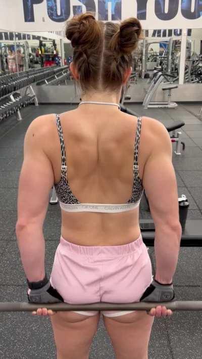 My camera man got a bootyful view 😍 [F]