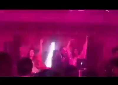 Kareena dancing to Saif's famous Ole Ole song at Sonam Kapoor's reception