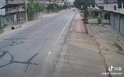 Tesla car suddenly takes off, out of control, police investigating - China Nov 5 2022