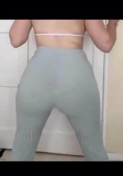 ThicKatie twerk compilation