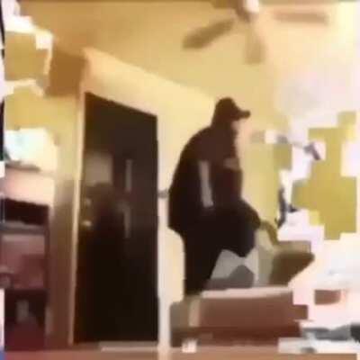 gordinho bacana limpando os furrys da sua timeline