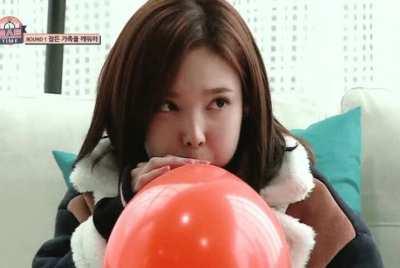 Wait for Tzuyu's reaction (ft. Nayeon)🤣💖