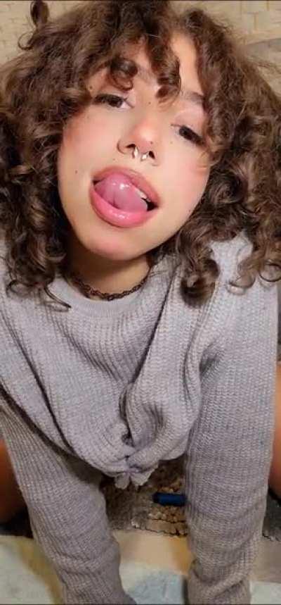 VIP User post, DM for folders