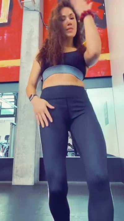 Pearl G. - sunday dance