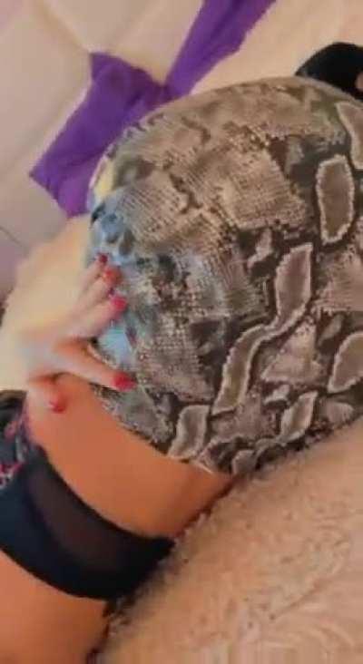 Elina (@_elinaaa1575)