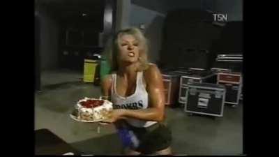 Major Gunns VS Miss Hancock.