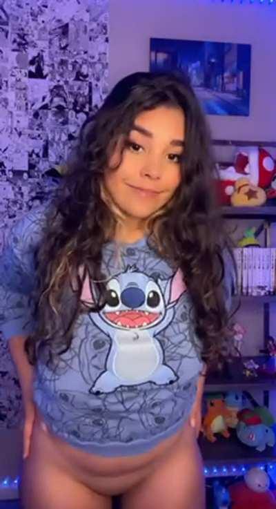 Would you breed a Venezuelan girl like me Papi?