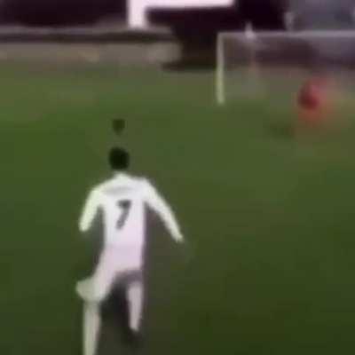 işte bu yüzden ronaldo