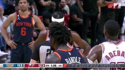 [Highlight] Jimmy always coming in with the great facial expressions mocking Randles complaining