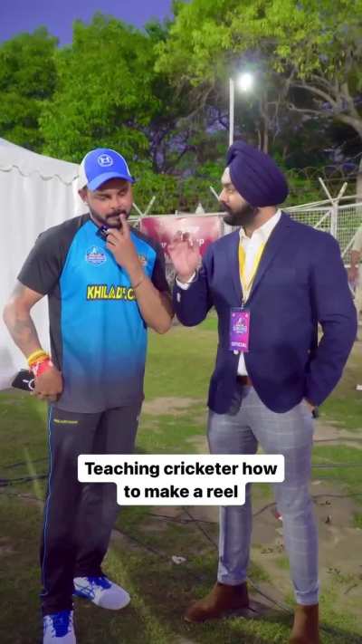 Teaching Sreesanth how to make a reel