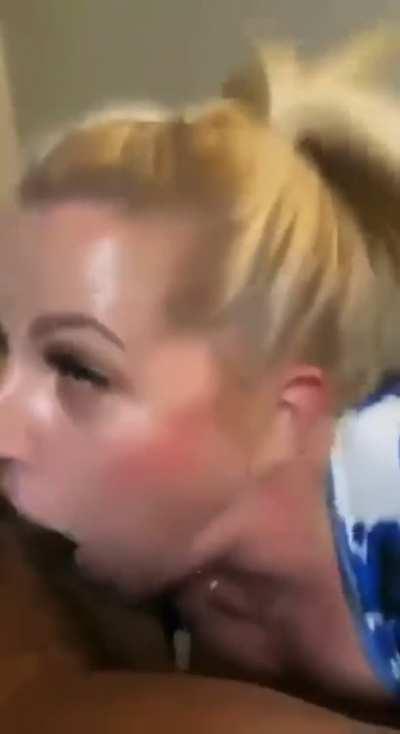 Mom of two hasn't forgotten how to throat big cocks