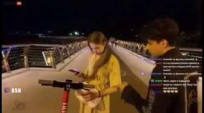 Twitch streamer kisses a girl without consent